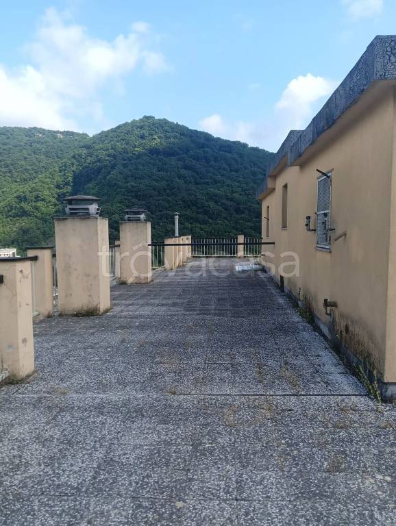 appartamento in vendita a Genova in zona Molassana