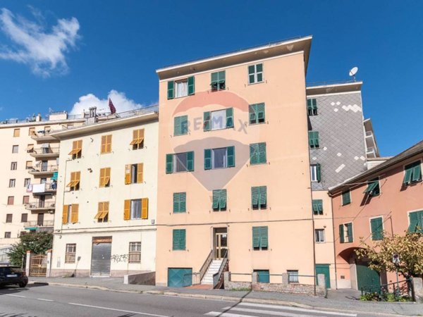 appartamento in vendita a Genova in zona Molassana