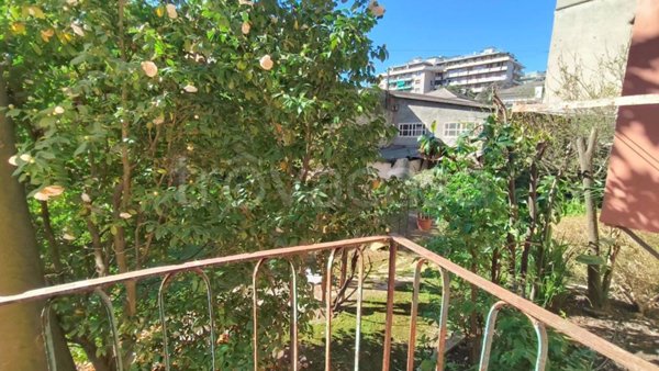 appartamento in vendita a Genova in zona Pegli