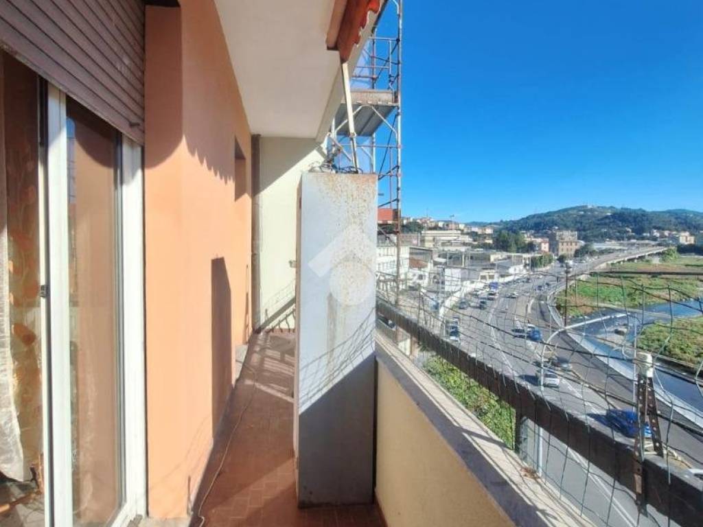 appartamento in vendita a Genova in zona Bolzaneto