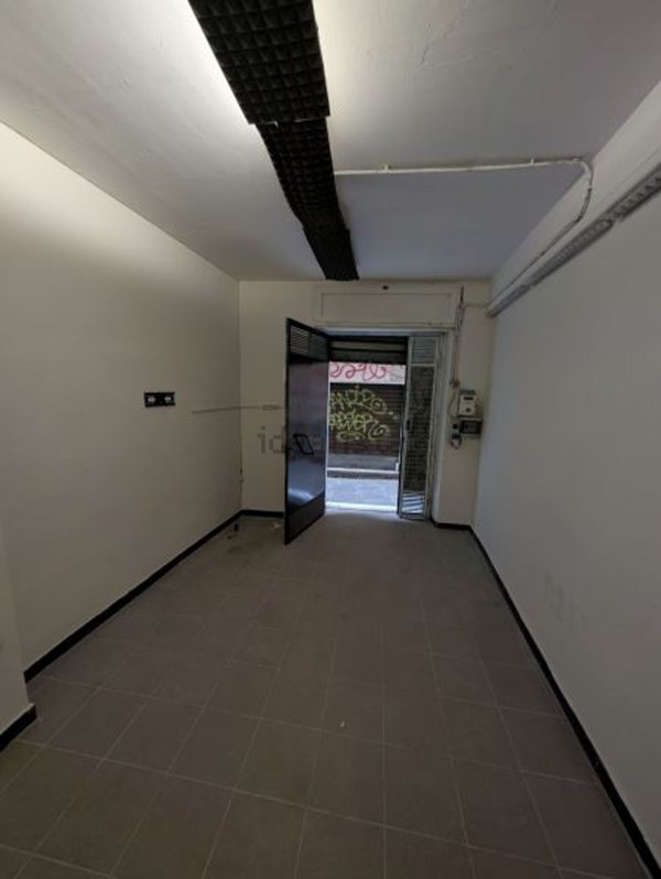 ufficio in vendita a Genova in zona Sottoripa / Maddalena / Molo