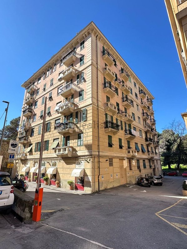 appartamento in vendita a Genova in zona Albaro