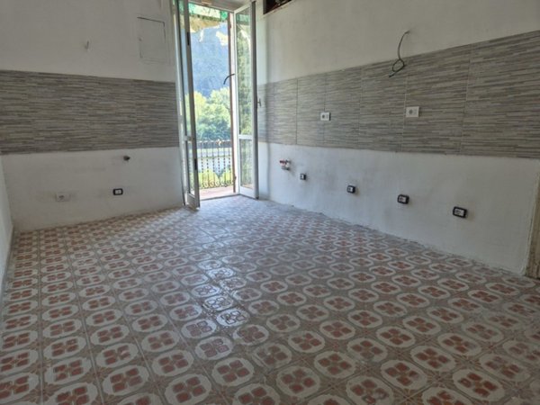 appartamento in vendita a Genova in zona Molassana