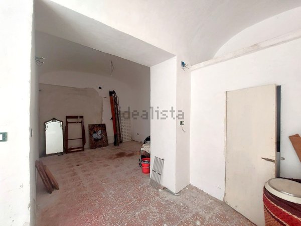 appartamento in vendita a Genova in zona Sottoripa / Maddalena / Molo