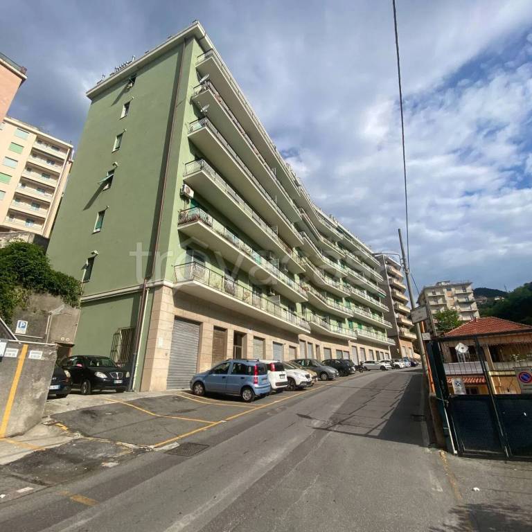 appartamento in vendita a Genova in zona Sestri Ponente