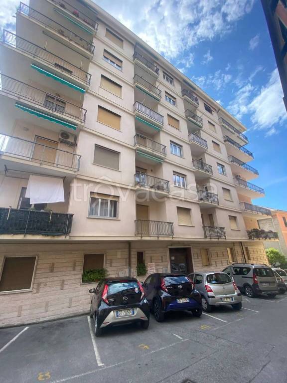 appartamento in vendita a Genova in zona Sestri Ponente