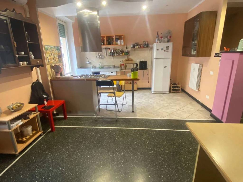 appartamento in vendita a Genova in zona Lagaccio / Granarolo