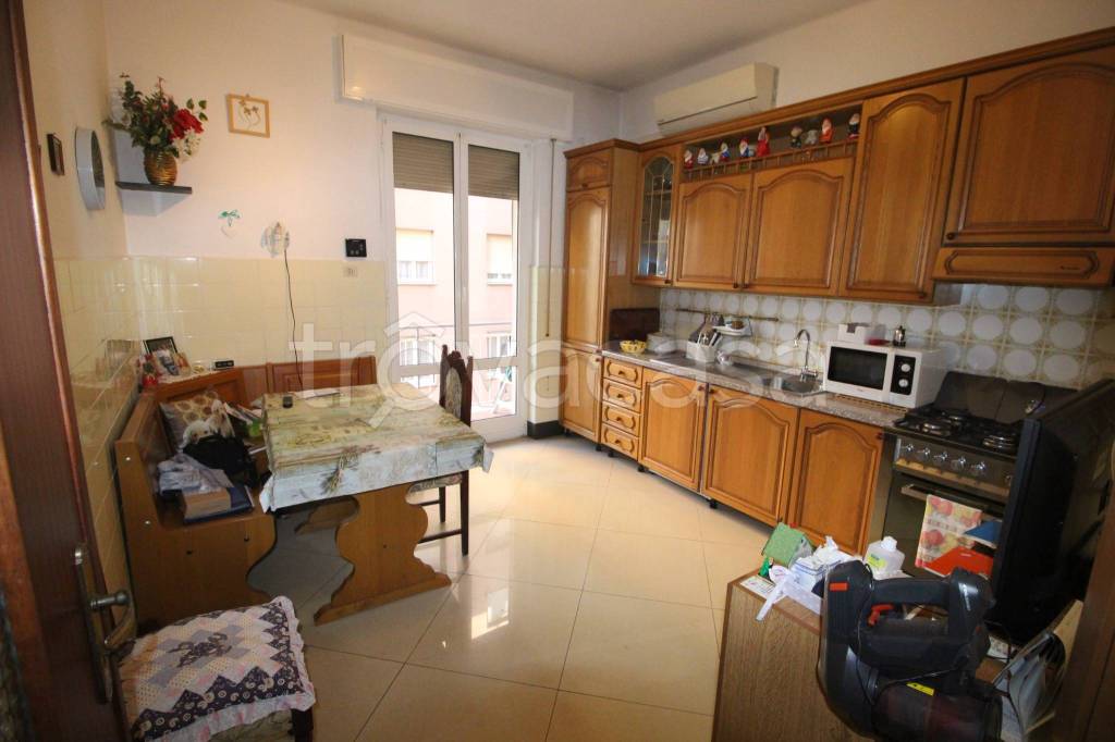 appartamento in vendita a Genova in zona Palmaro / Pra'