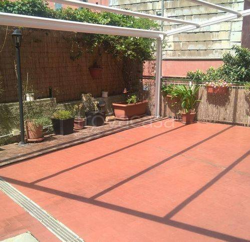 appartamento in vendita a Genova in zona Sturla
