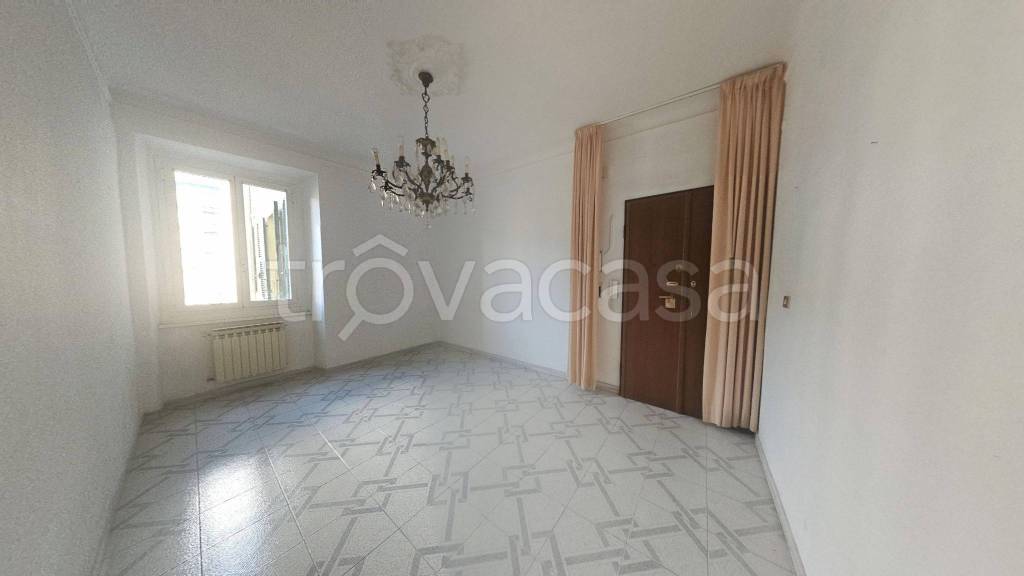appartamento in vendita a Genova in zona Rivarolo