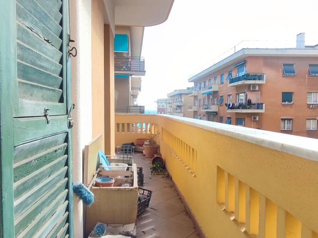 appartamento in vendita a Genova in zona Albaro