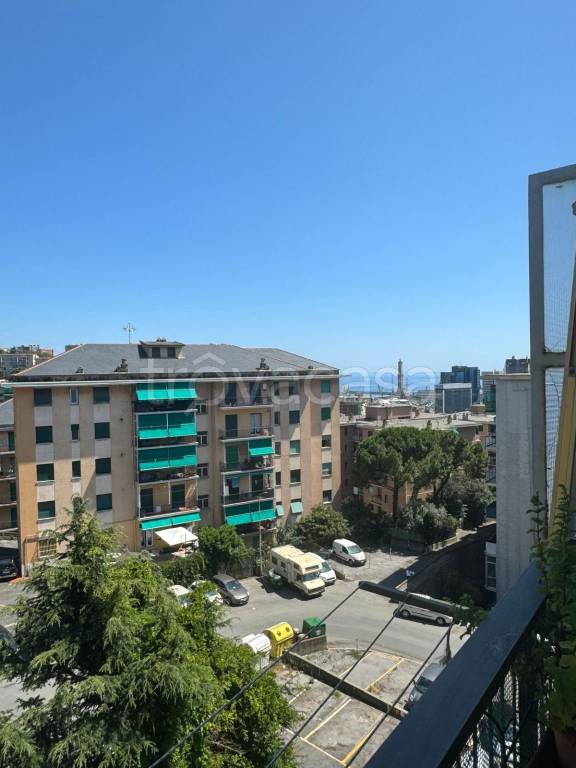 appartamento in vendita a Genova in zona Sampierdarena