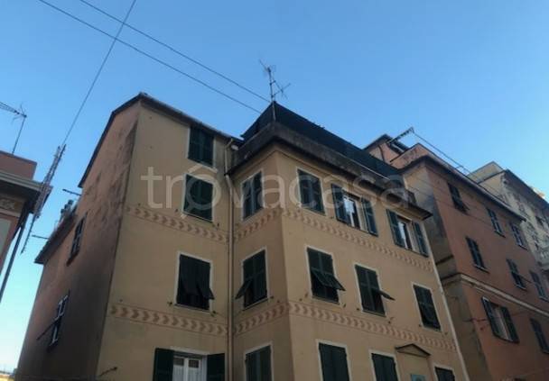 appartamento in vendita a Genova in zona Rivarolo