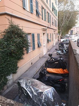 appartamento in vendita a Genova in zona Marassi