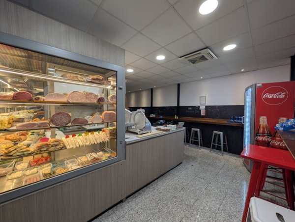 negozio in vendita a Genova in zona Sampierdarena