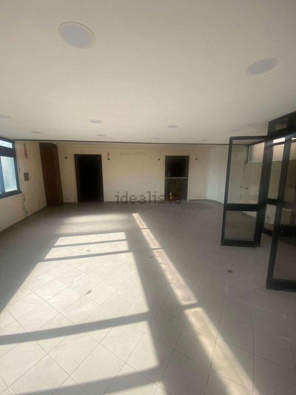 trivano in vendita a Genova in zona Bolzaneto