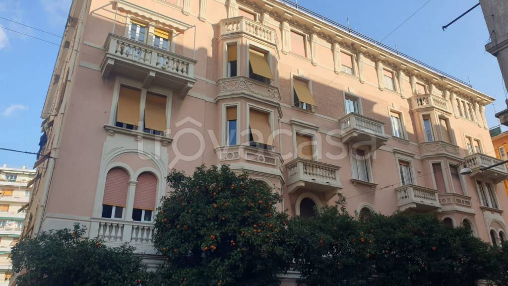 appartamento in vendita a Genova in zona Pegli