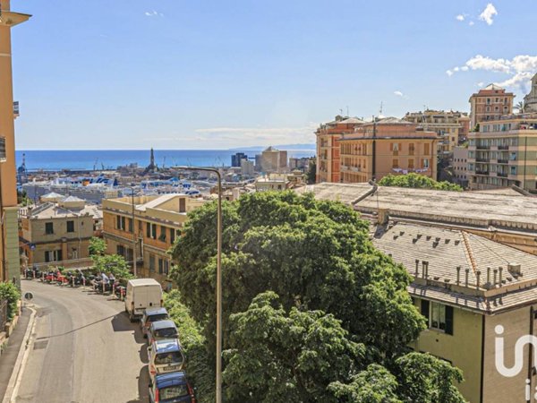 appartamento in vendita a Genova in zona Oregina