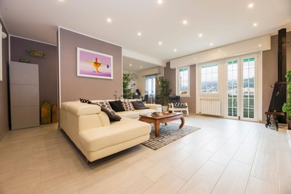 appartamento in vendita a Genova in zona Sestri Ponente