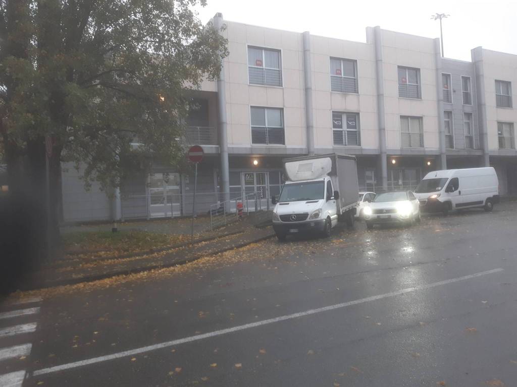 ufficio in vendita a Genova in zona Bolzaneto