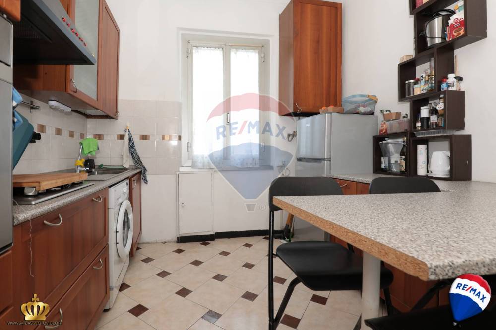 appartamento in vendita a Genova in zona Molassana