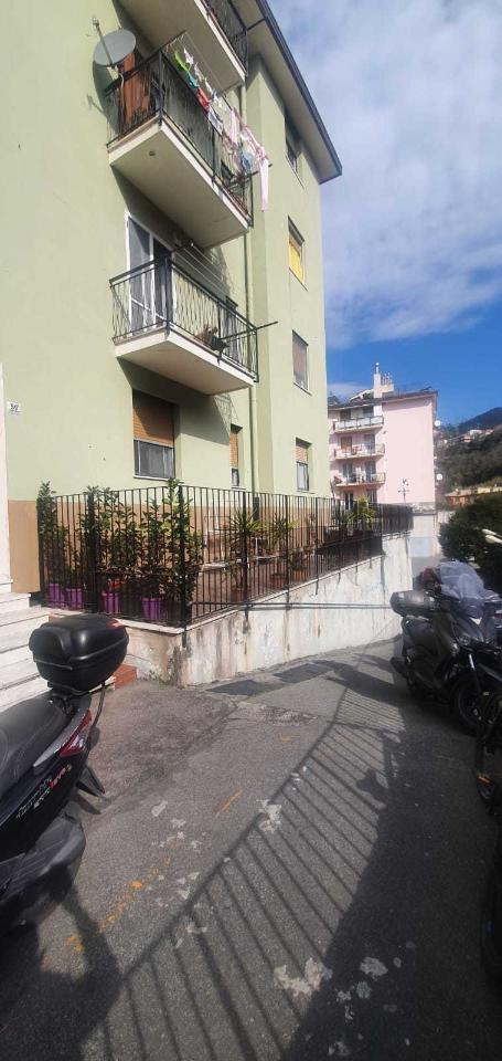 appartamento in vendita a Genova in zona Sestri Ponente