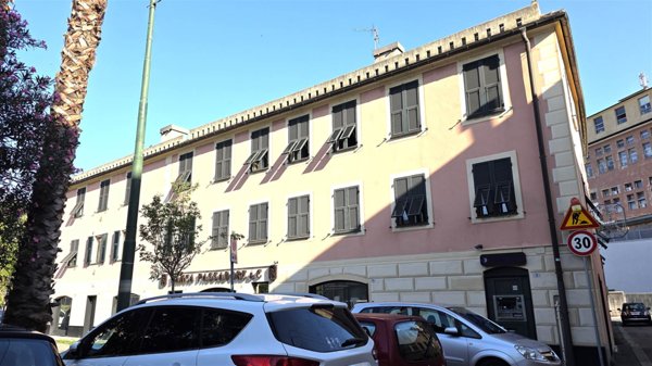 appartamento in vendita a Genova in zona Bolzaneto