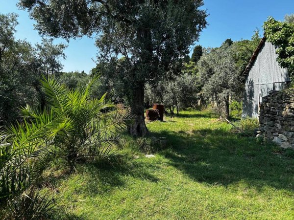 appartamento in vendita a Genova in zona Apparizione