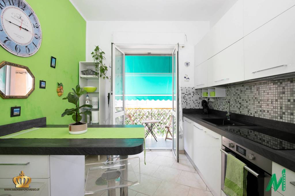 appartamento in vendita a Genova in zona Marassi
