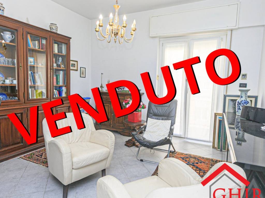 appartamento in vendita a Genova in zona Sestri Ponente