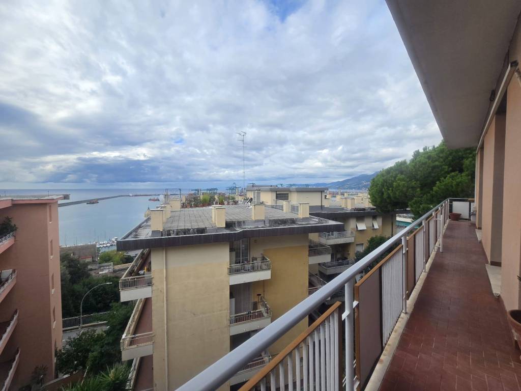 appartamento in vendita a Genova in zona Pegli