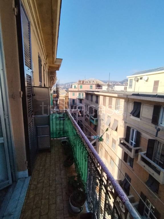 appartamento in vendita a Genova in zona Sampierdarena