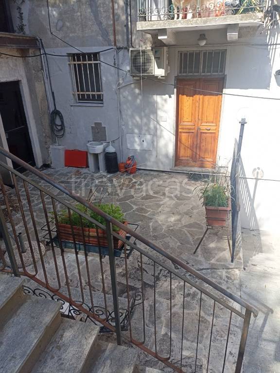 appartamento in vendita a Genova in zona Molassana