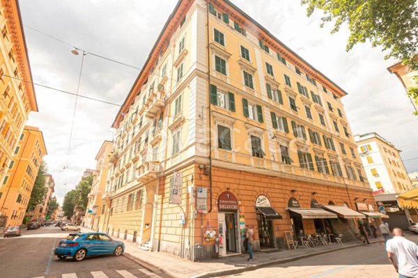 appartamento in vendita a Genova in zona Foce