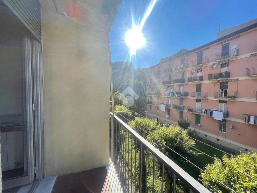 quadrivano in vendita a Genova in zona Pontedecimo