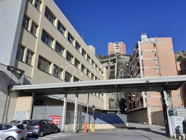 ufficio in vendita a Genova in zona Sampierdarena