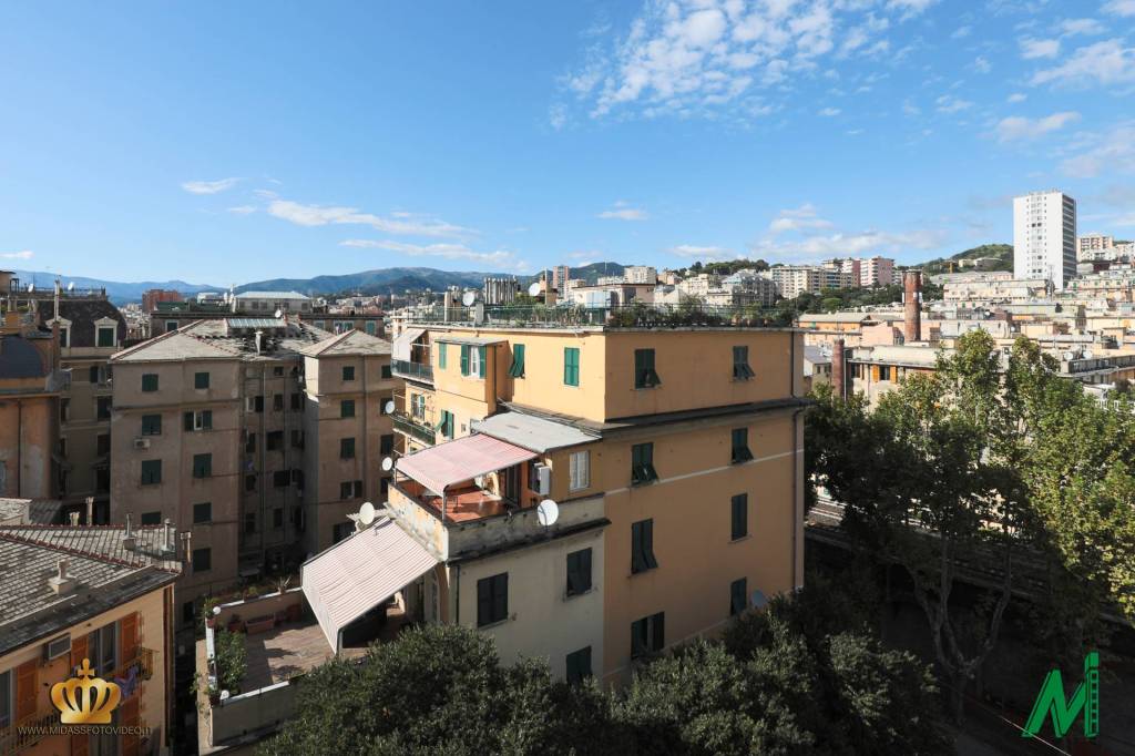 appartamento in vendita a Genova in zona Sampierdarena
