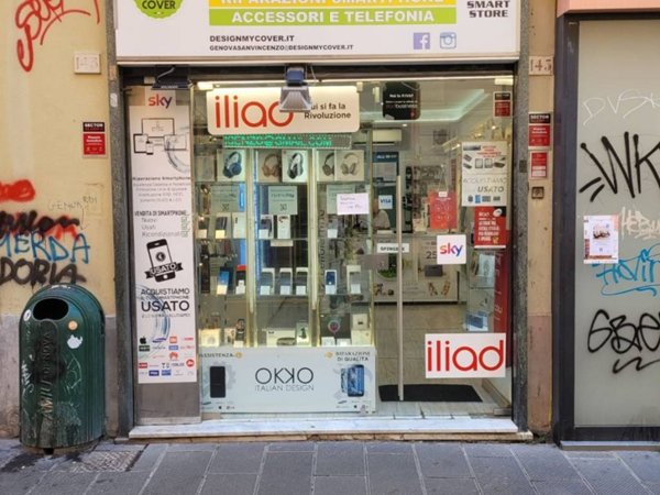 negozio in vendita a Genova in zona San Vincenzo