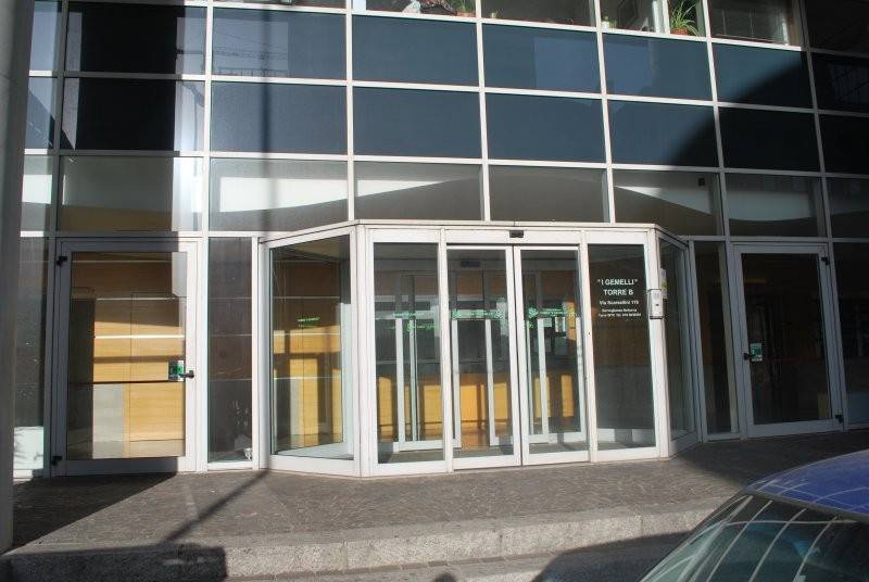 ufficio in vendita a Genova in zona Sampierdarena