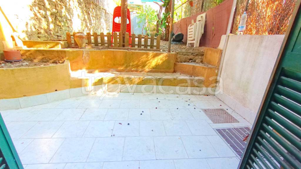 appartamento in vendita a Genova in zona Sturla