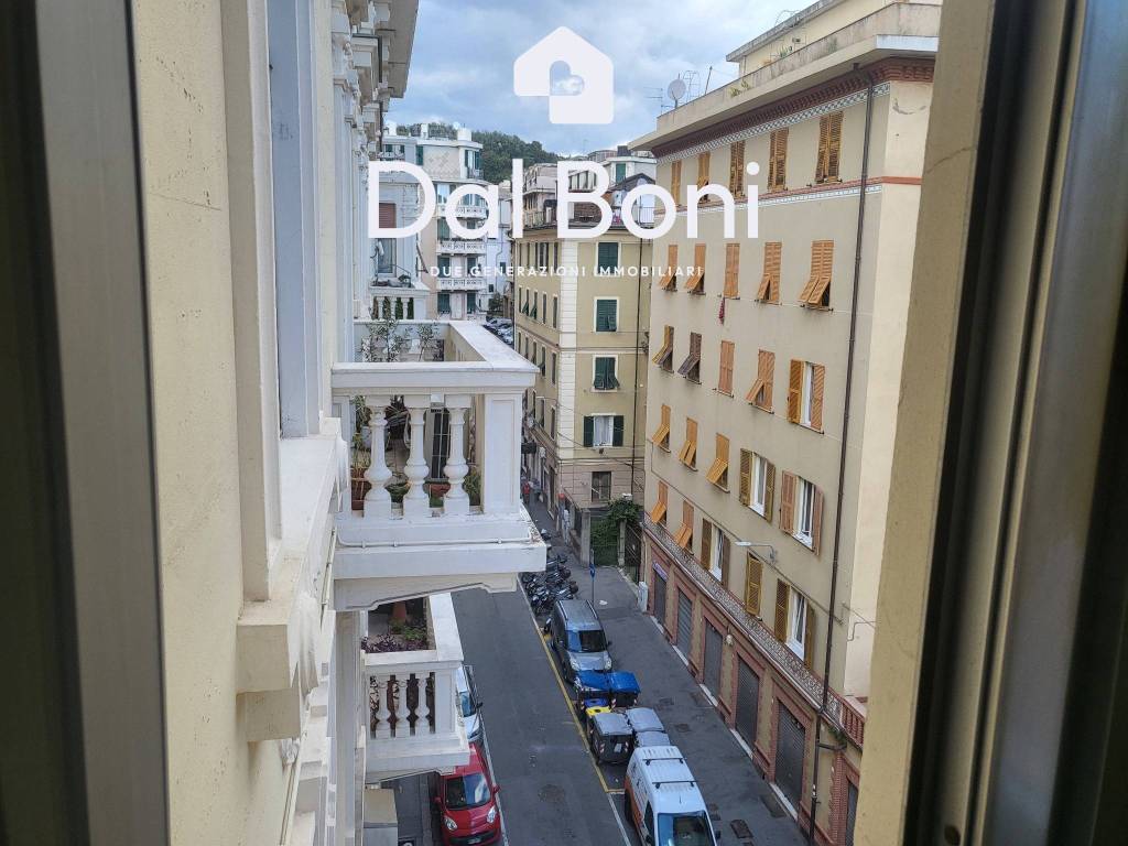appartamento in vendita a Genova in zona Sampierdarena