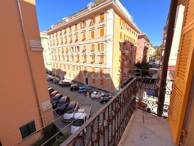 appartamento in vendita a Genova in zona Foce