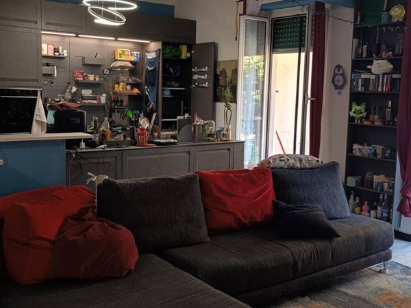 appartamento in vendita a Genova in zona Sestri Ponente