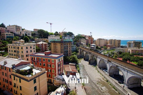 appartamento in vendita a Genova in zona Sturla