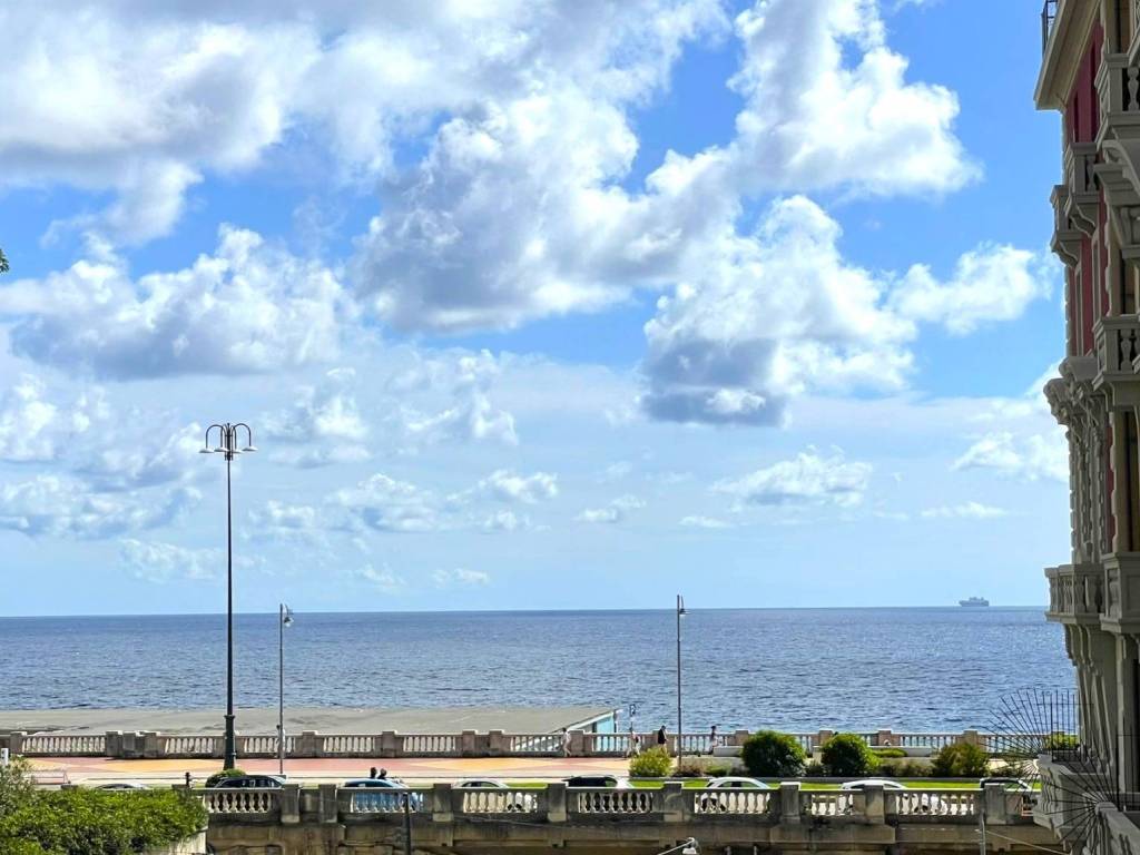 appartamento in vendita a Genova in zona Albaro