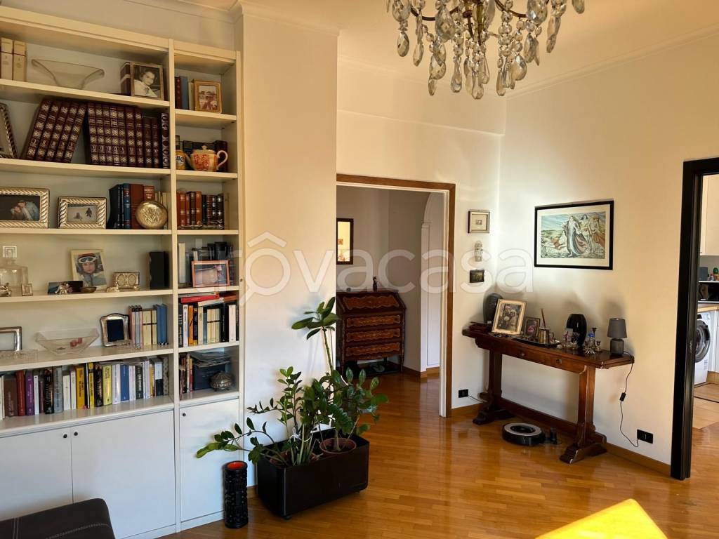 appartamento in vendita a Genova in zona Oregina