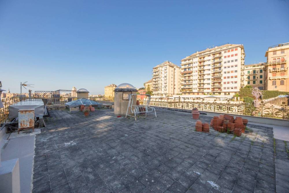 appartamento in vendita a Genova in zona Castelletto