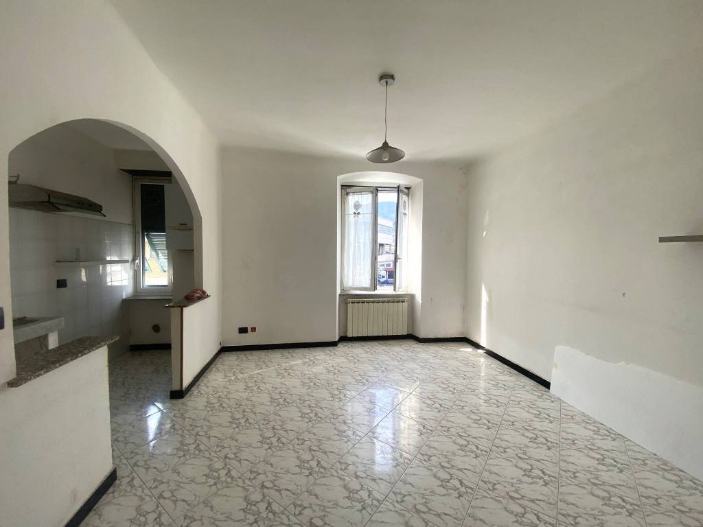 appartamento in vendita a Genova in zona Bolzaneto