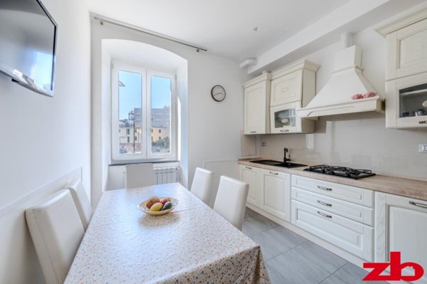 appartamento in vendita a Genova in zona Sturla