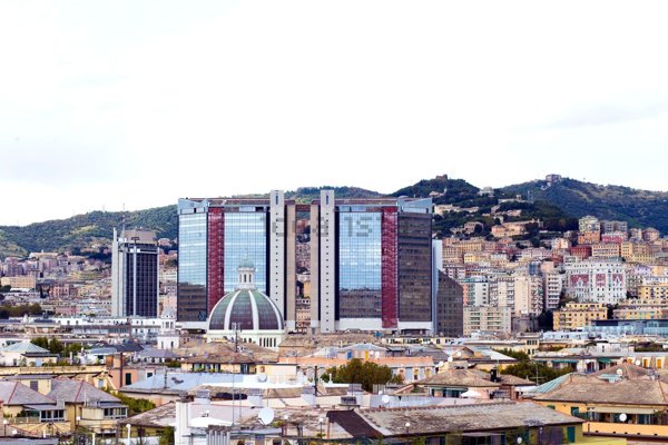 appartamento in vendita a Genova in zona Foce
